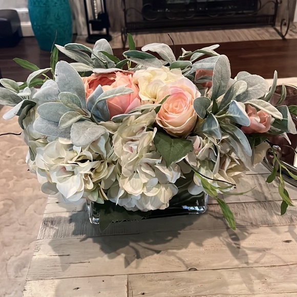 Gorgeous high quality flower arrangement - Picture 6 of 13